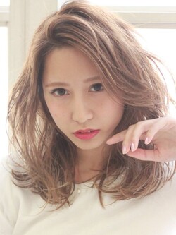 大人可愛い抜け感ゆるふわカール