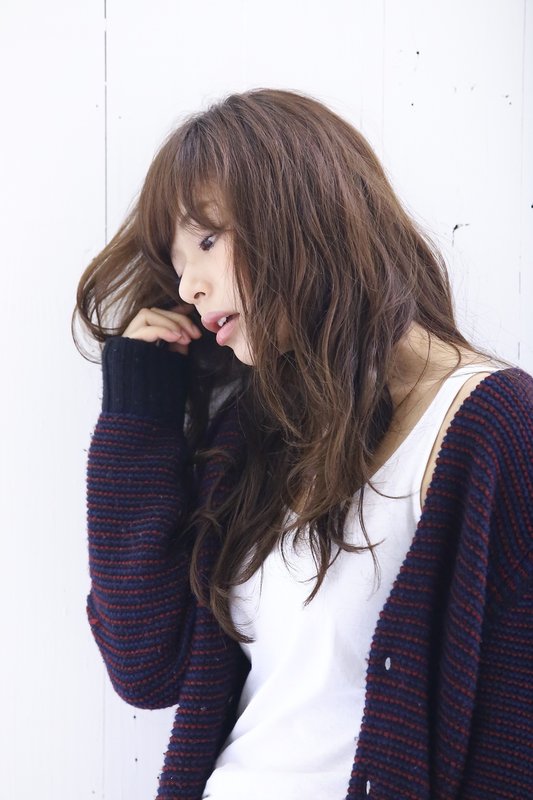 kirihara  ゆるふわカールロングスタイル|collina