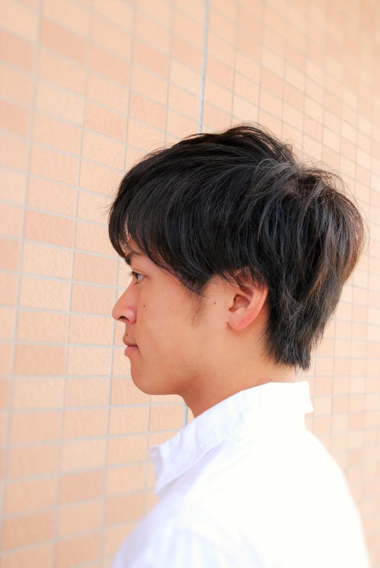 つくり込まない質感で好印象の爽やかショート|Tasha