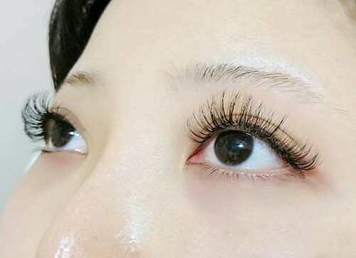 ☆最新技術☆超軽量極細毛ボリュームラッシュ♪