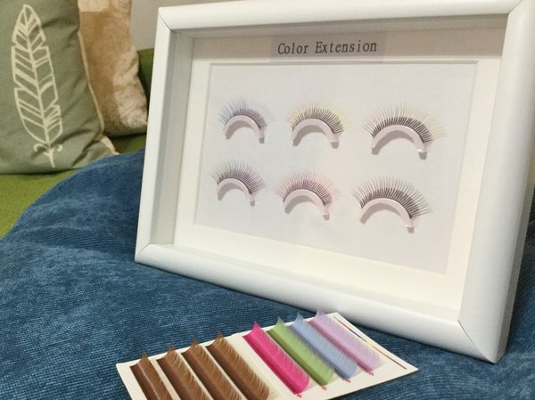 カラーエクステで大人っぽさと色気をプラス♪|Lupinus