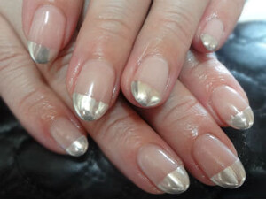 大流行ミラーネイルのフレンチ Luck ラック 東京都 成増 のネイルデザインカタログ ビューティーパーク