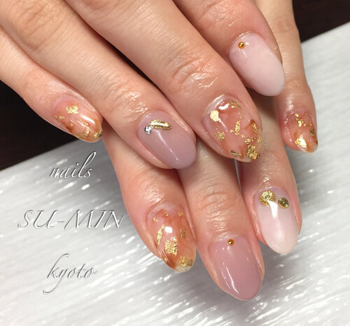 上品な大人可愛いネイル♪