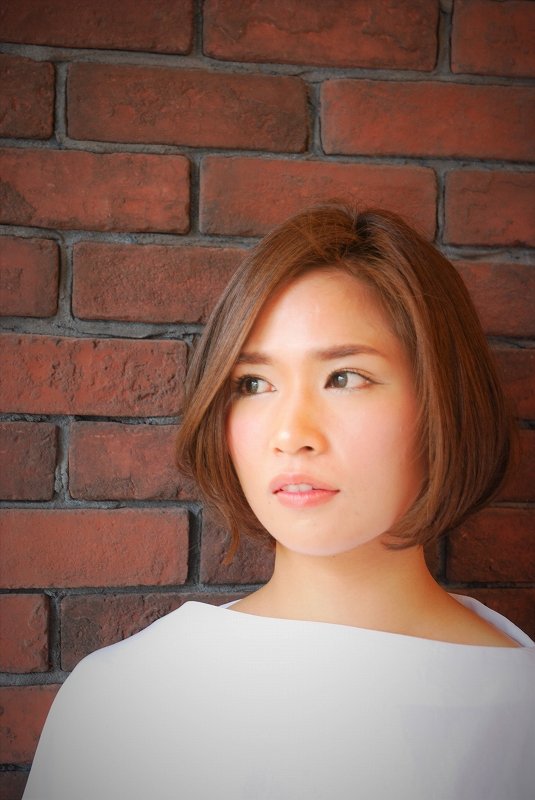 自然なツヤとボリュームで、大人のナチュラルボブ|Tasha