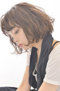 ルーズなパーマボブ|HYSTERIA　原宿店