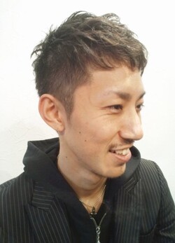 くせ毛風ツーブロックパーマ