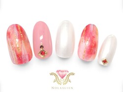 縦グラデーション×レッドカラー