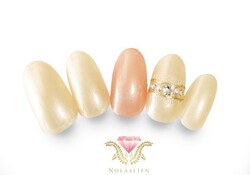 シンプルレースアートネイル