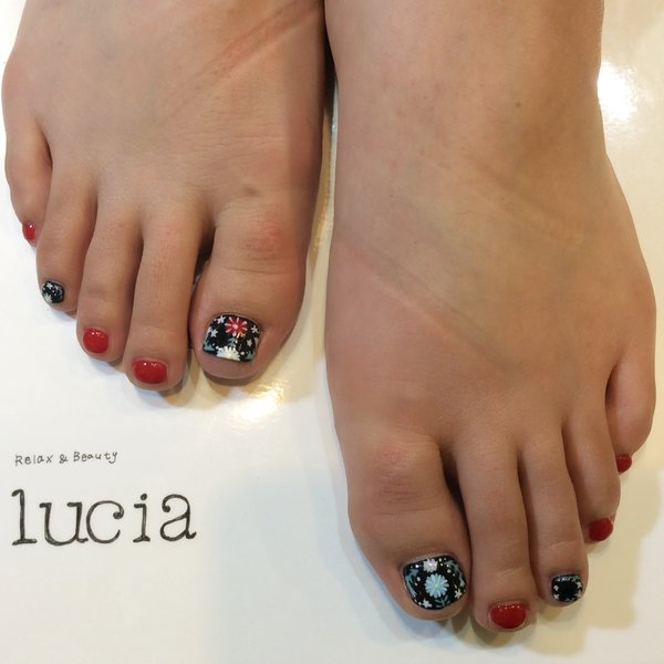 刺繍ネイル|Lucia