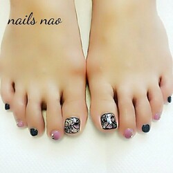 ステンドグラス風の大人ガーリーフット|nails nao