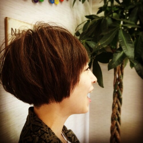 ショートボブ