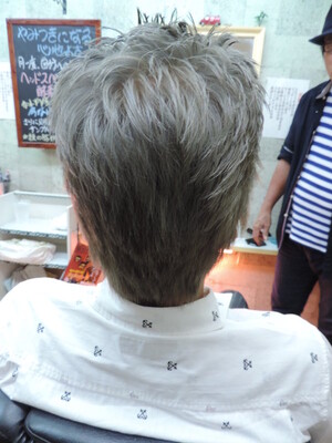 メンズカラー シルバーパール Hair Room Lamp ヘアルームランプ 沖縄県 読谷 のメンズカタログ ビューティーパーク