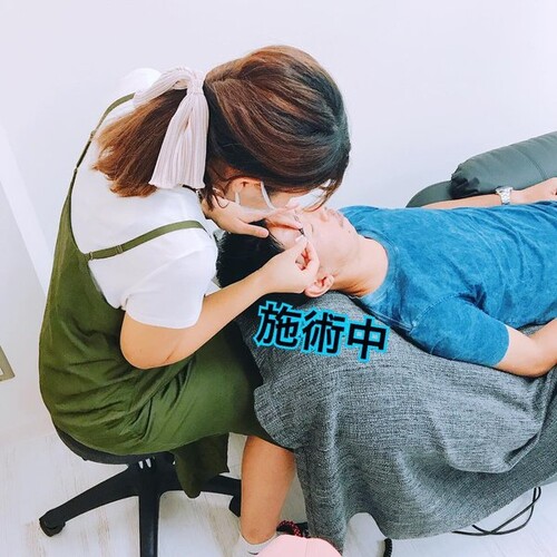 眉毛脱毛スタイリング