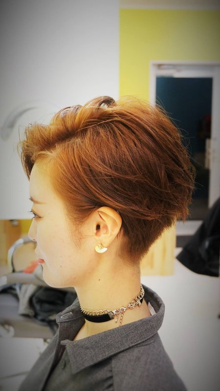 ショートアシンメトリー+アッシュカラー|RULeR Hair Dressing