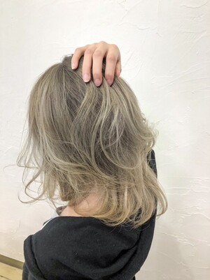 ミルクティーベージュ Infini Y S ウェルディ長泉店 アンフィニワイズ 静岡県 三島 の髪型 ヘアスタイルカタログ ビューティーパーク