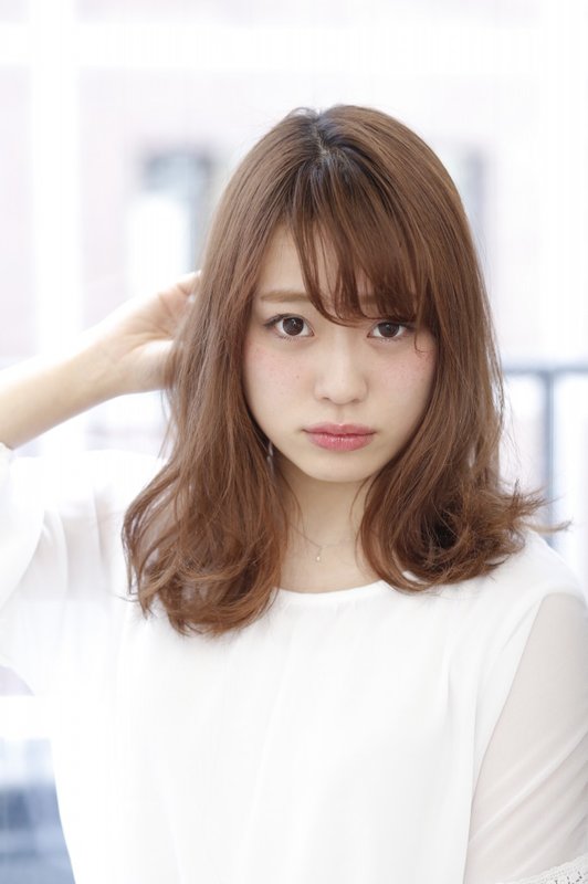 イルミナカラーのヌードで作るナチュラル艶くびれミデ|LaＬaｒＯomo