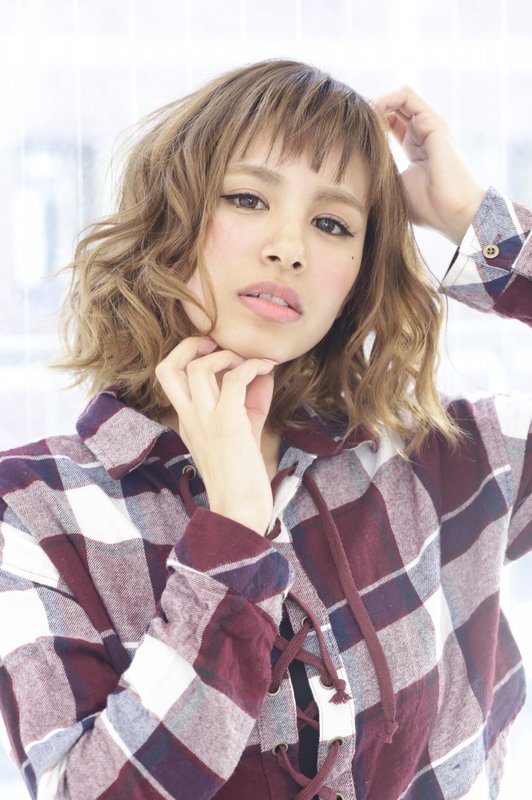 強めカールベビーシースルーバング|LaＬaｒＯomo