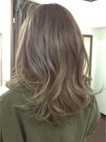 クリアベージュ ハイライトカラー feliz名古屋