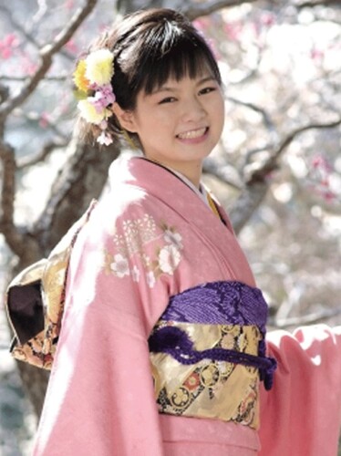 ベテラン女性スタッフによる着付け