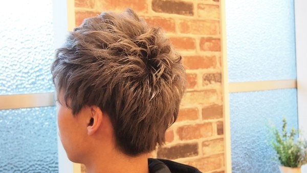 シルバーグレイ|Hair studio LOVIE