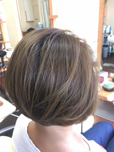 前下がりグラデーションボブ
