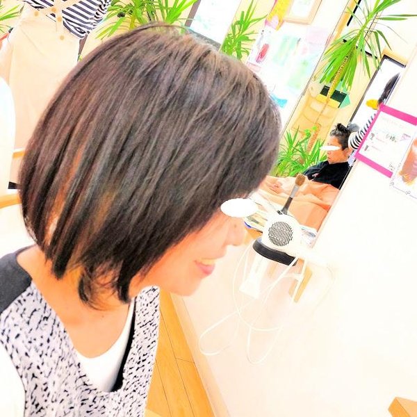 アシンメトリーボブ　|カットショップ・ハーディーズ