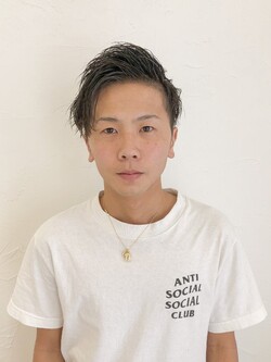 黒髪ゆるウェーブ