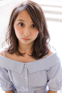 ヴェールウェーブ　　グレージュ　ひし形シルエット