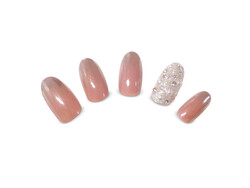 キラキラストーンネイル