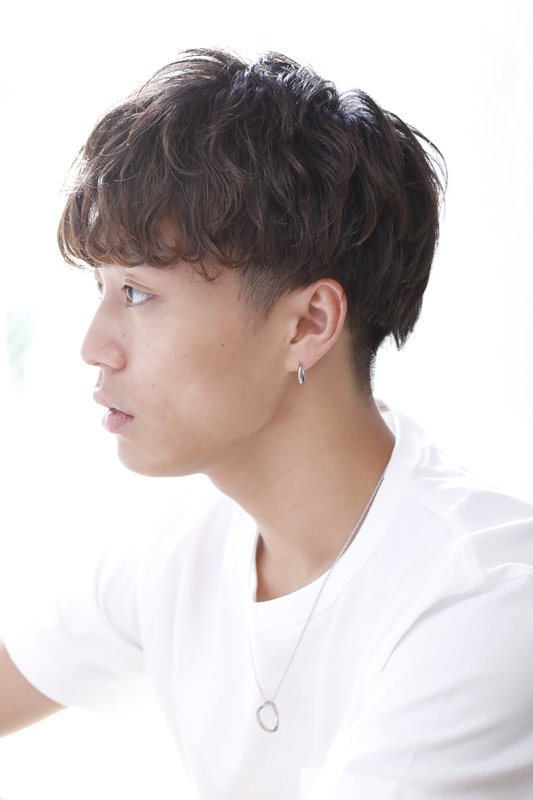 フォルムバランスが決め手のメンズパーマスタイル！|ＡＵＱＷＡ