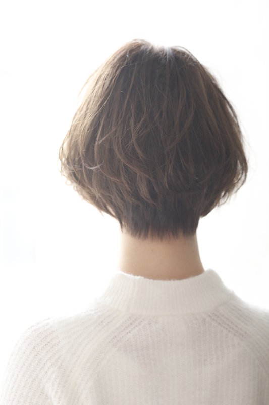 大人かわいいショート×パーマ|ＡＵＱＷＡ