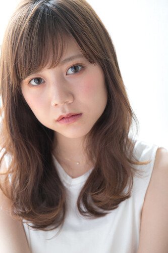 大人かわいいナュラルパーマスタイル