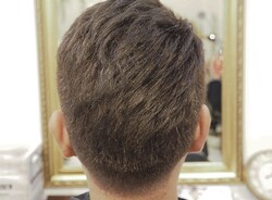 高めに刈り上げ　フェード　ツーブロック|MARBLE hair＆nail