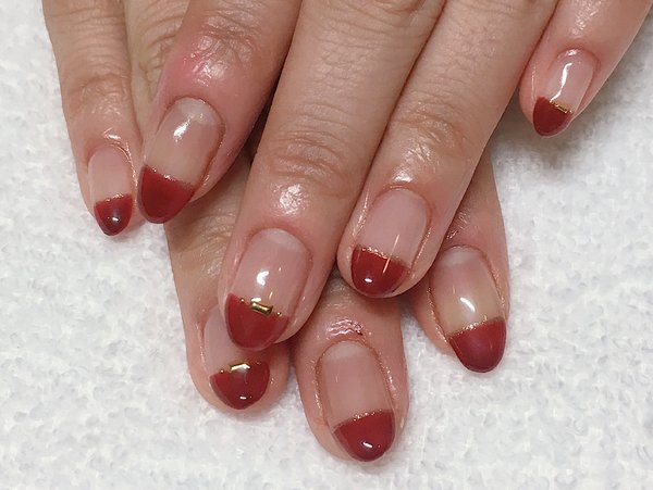 バーガンディでストレートフレンチ|minpiy