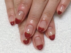 バーガンディでストレートフレンチ|minpiy