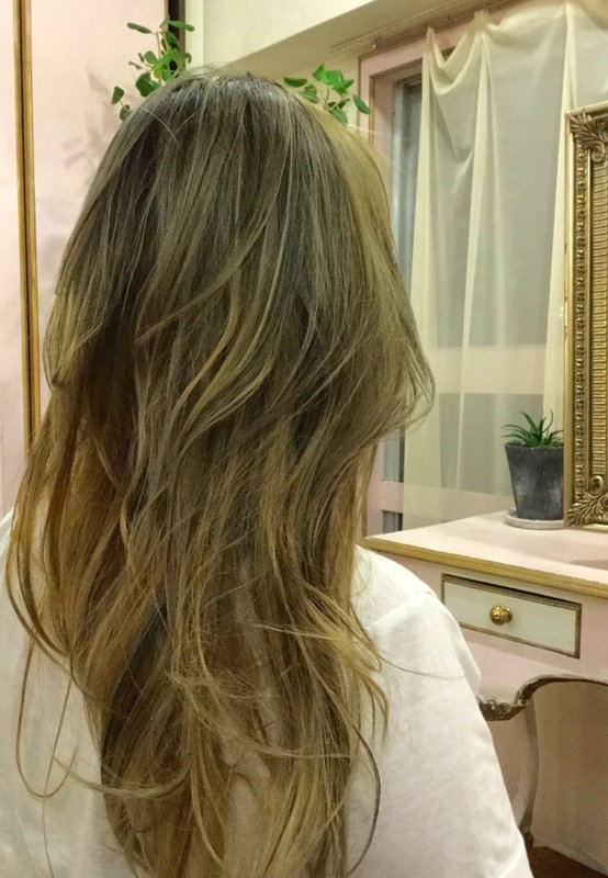 バレイヤージュ  feliz ハイライトグラデヘア|feliz