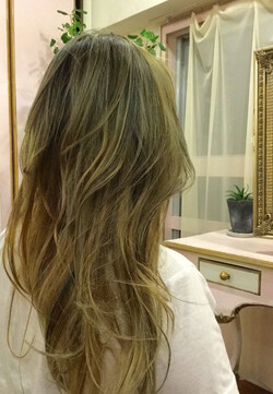 バレイヤージュ  feliz ハイライトグラデヘア