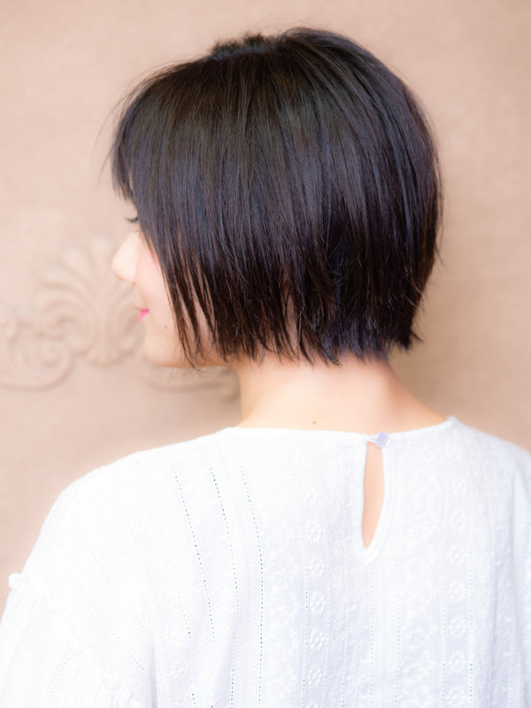 簡単スタイリング切りっぱなしボブ|zing
