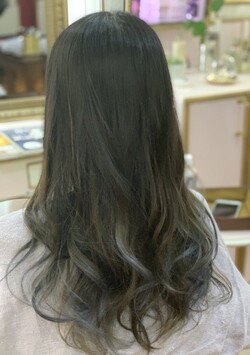 ブルーシルバーバイレイヤージュハイライト