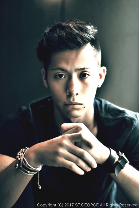 七三分け×ツーブロックでクールにキメよう！|セントジョージ香里園店　MEN'S HAIR