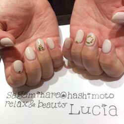 ホワイトクリスマスネイル♪|Lucia