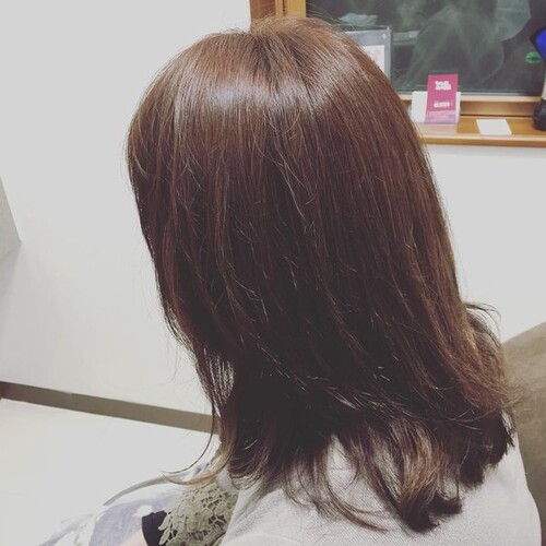 セミロング　インナーカラー