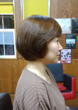 ハイトーンのショートボブ|kenie