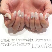 ホワイトネイル|Lucia