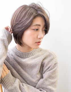 前髪の流れがしっとり大人なショートボブ|Fringe Hair Salon