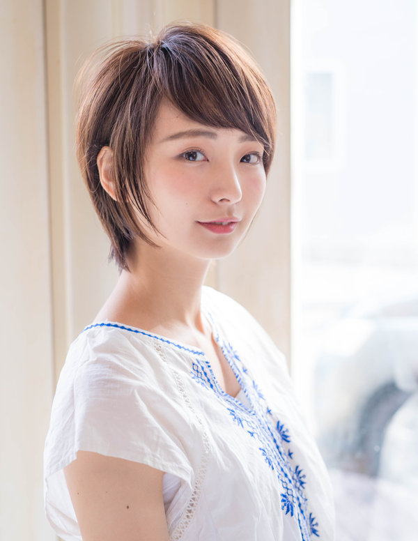 小顔耳かけネオウルフショート|Fringe Hair Salon