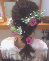 生花を使った卒業式ヘアセット|ade atelier（アデ アトリエ）梅ヶ丘