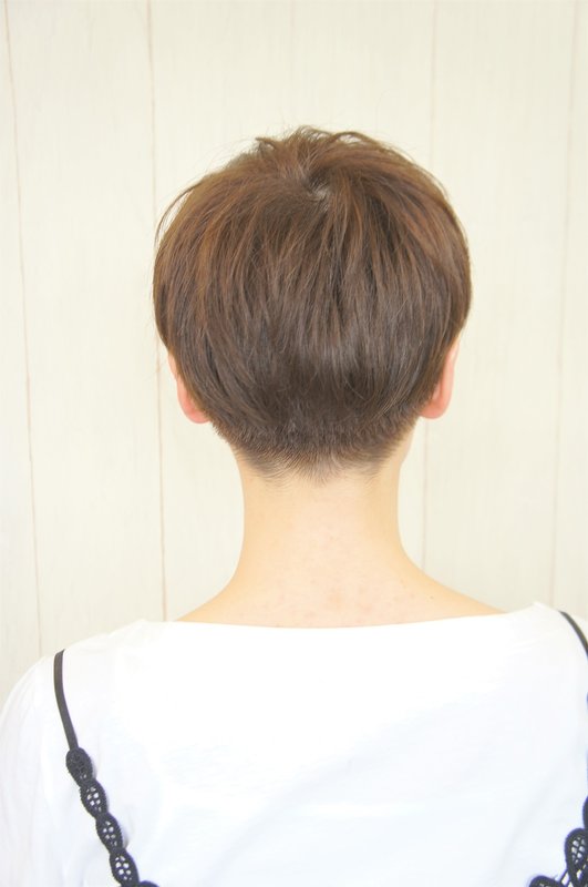 《Bridge》ハイトーンアッシュショート|HairSalon Bridge