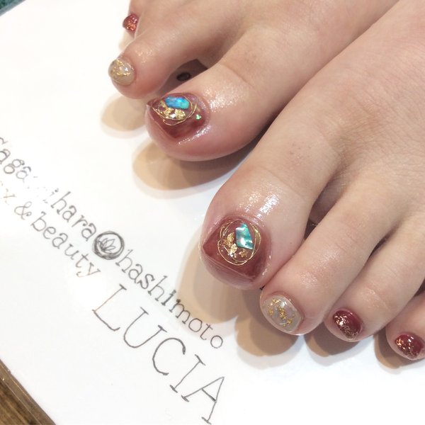 ニュアンス赤茶ネイル|Lucia