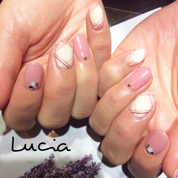 ピンクチェックネイル|Lucia